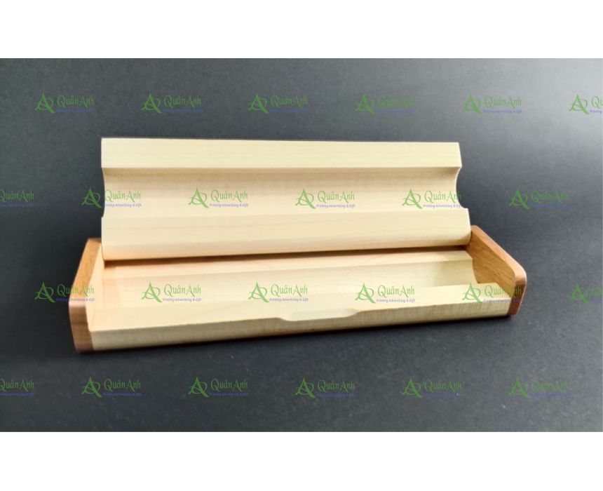 Khay cắm bút có khe đựng name card 