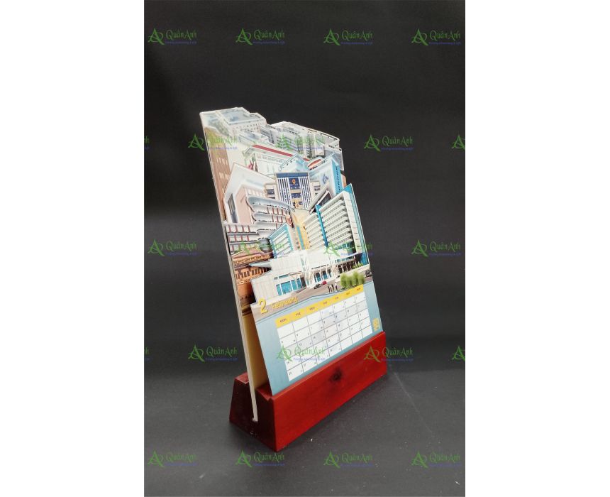 LỊCH BÀN ĐẾ GỖ